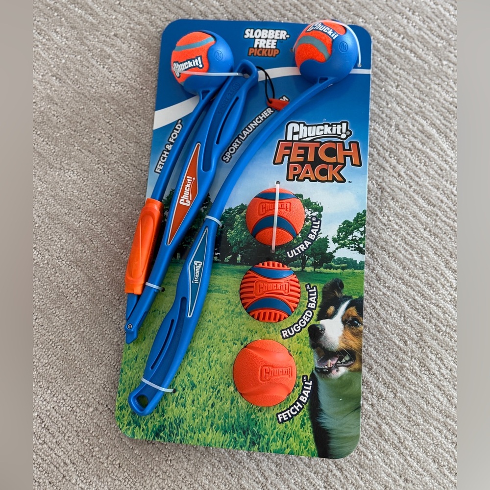 Chuckit! Fetch Pack with Launcher and Balls